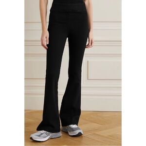 FRAME Jet Set Flare Pull-On Jeans – Estimated Size 1- Small (25–29) 31” inseam